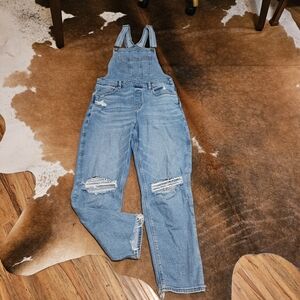 American Eagle Mom Overalls Sz 10 Petite/Short Distressed Denim